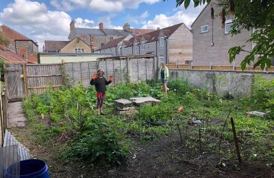 picture of walled garden 